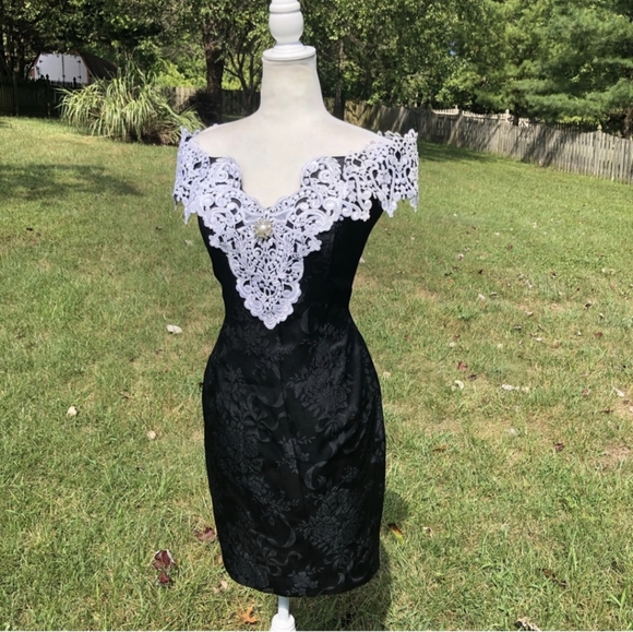 Vintage 1980’s Scott McClintock Off the Shoulder Dress